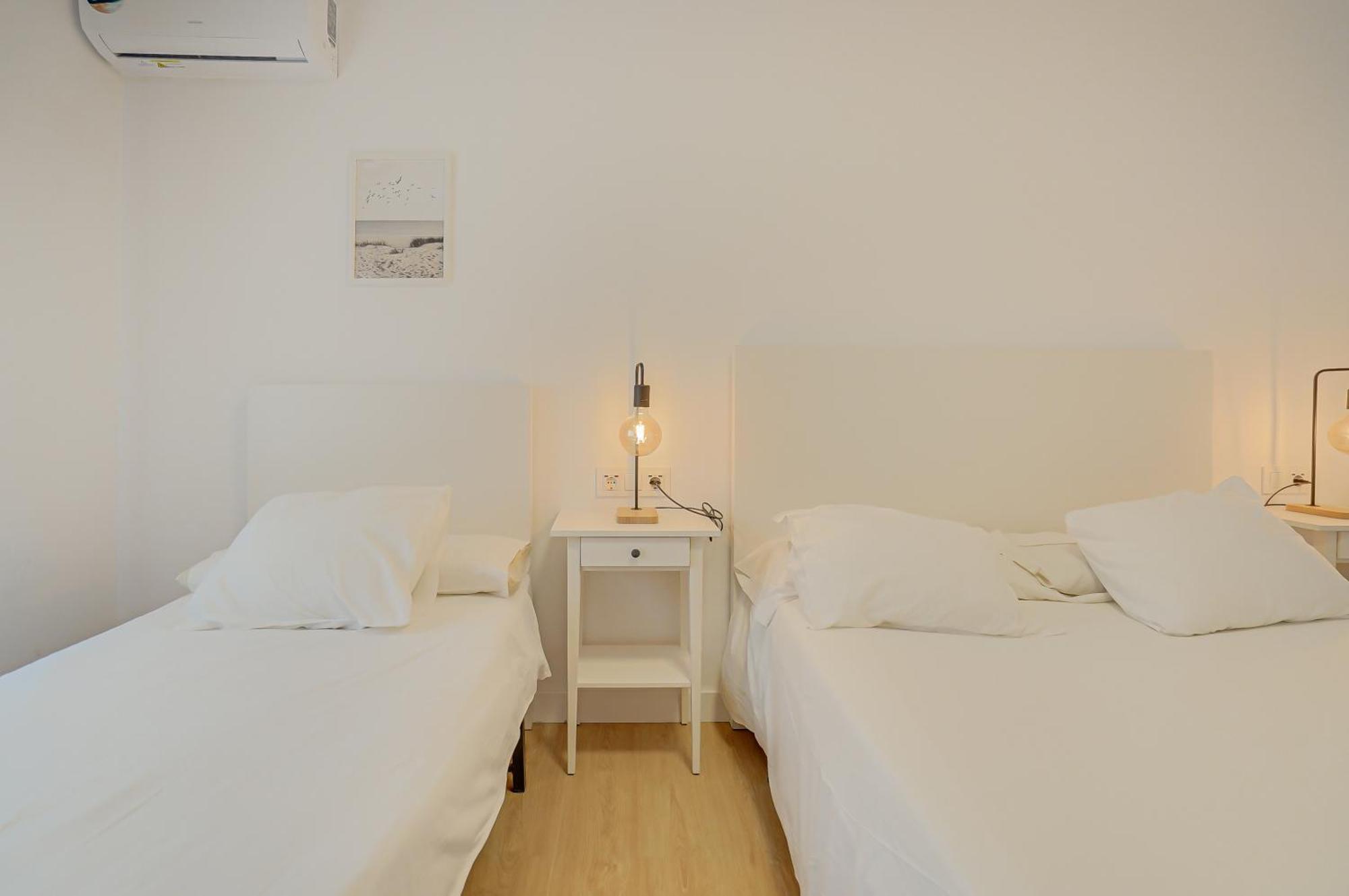 Hostal Y Apartamento Moli De Mar Lloret de Mar Exterior photo