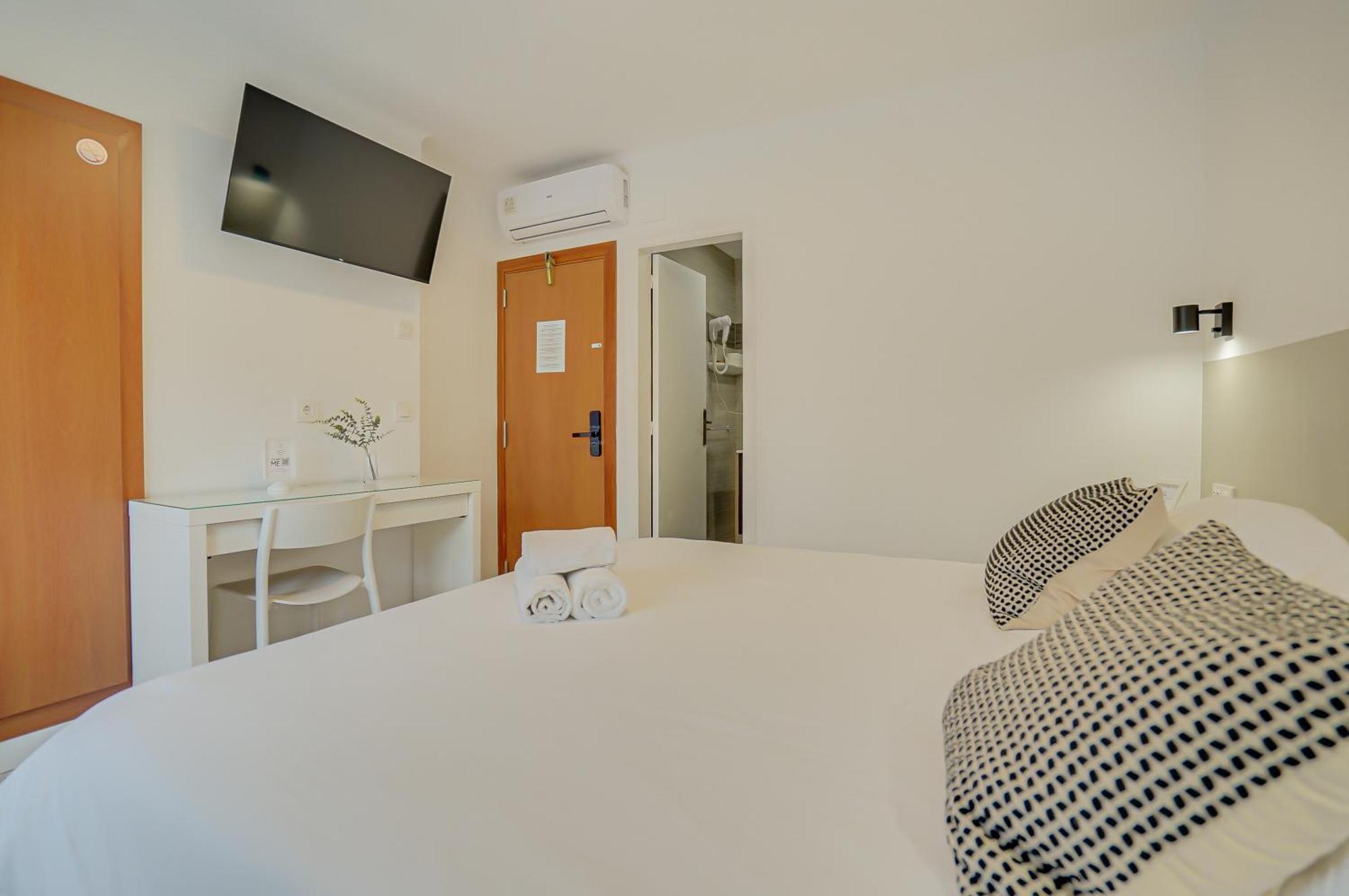 Hostal Y Apartamento Moli De Mar Lloret de Mar Exterior photo