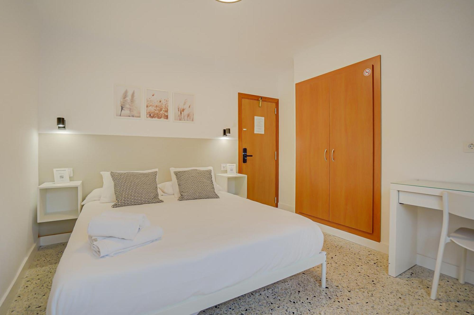 Hostal Y Apartamento Moli De Mar Lloret de Mar Exterior photo